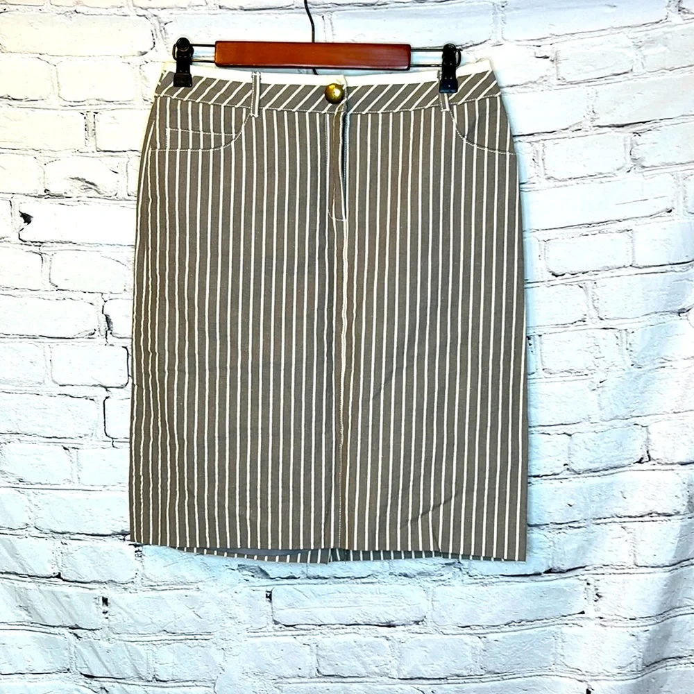 Worth Gray Cream Striped Gold Button Straight Skirt Size 6 Excellent Condition